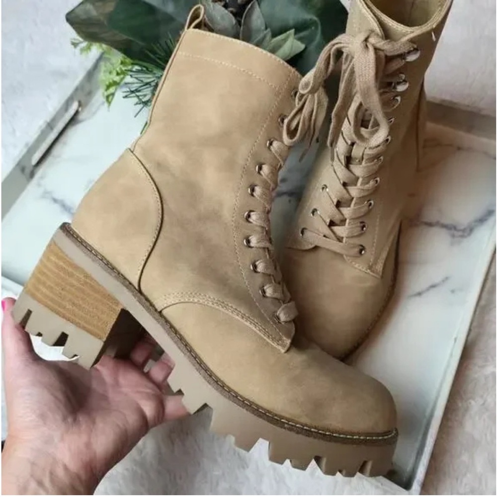 NEW IN BOX Dolce Vita Madey Tan Lace Up Combat Moto Boho Boots!  Sz 8.5 - Picture 3 of 6